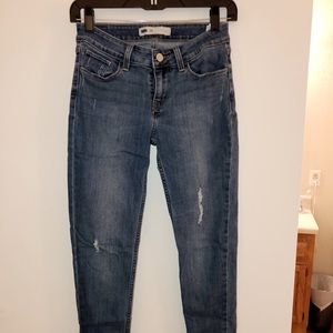 Levi’s light wash jeans